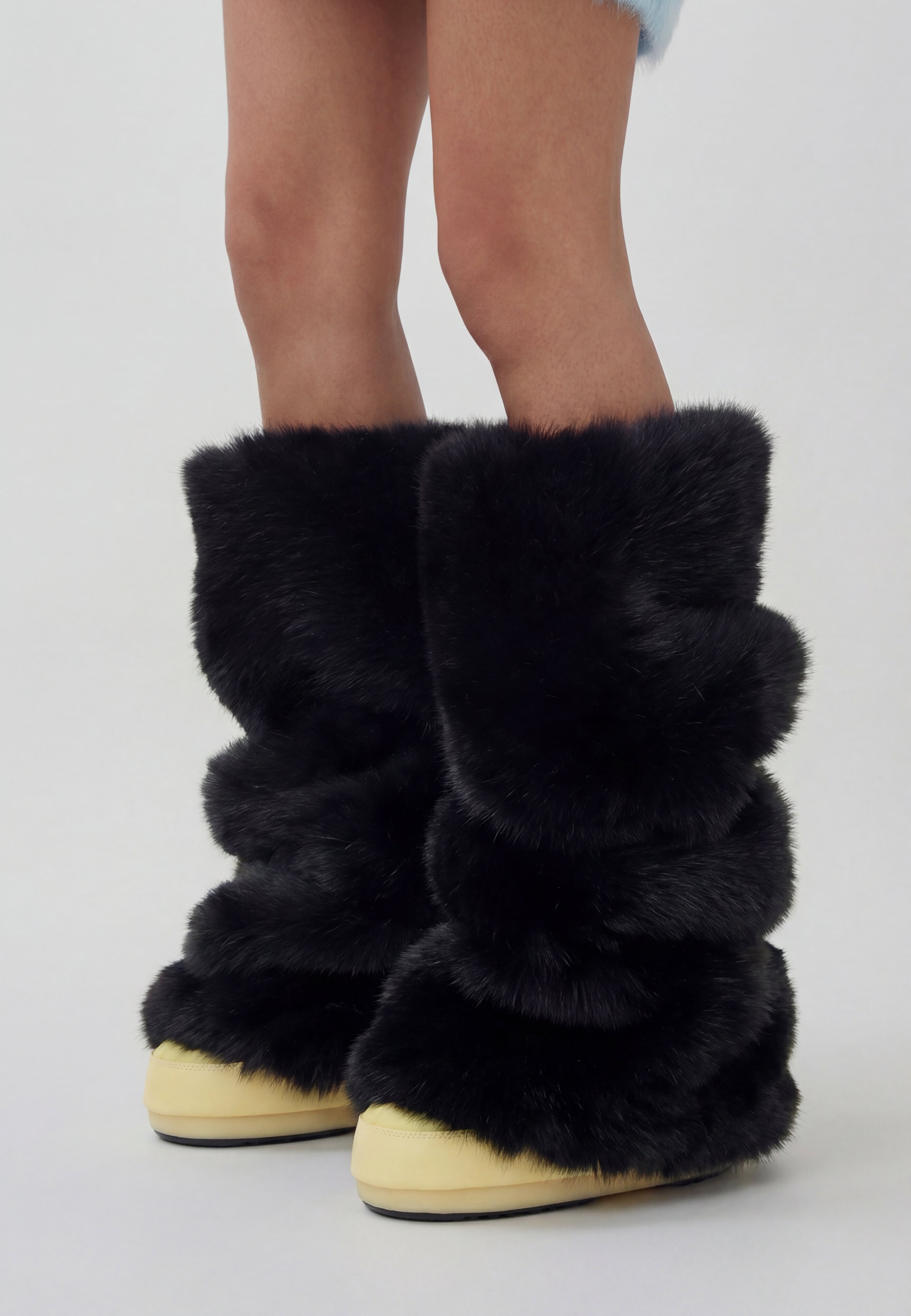 Bearry Black Legwarmer