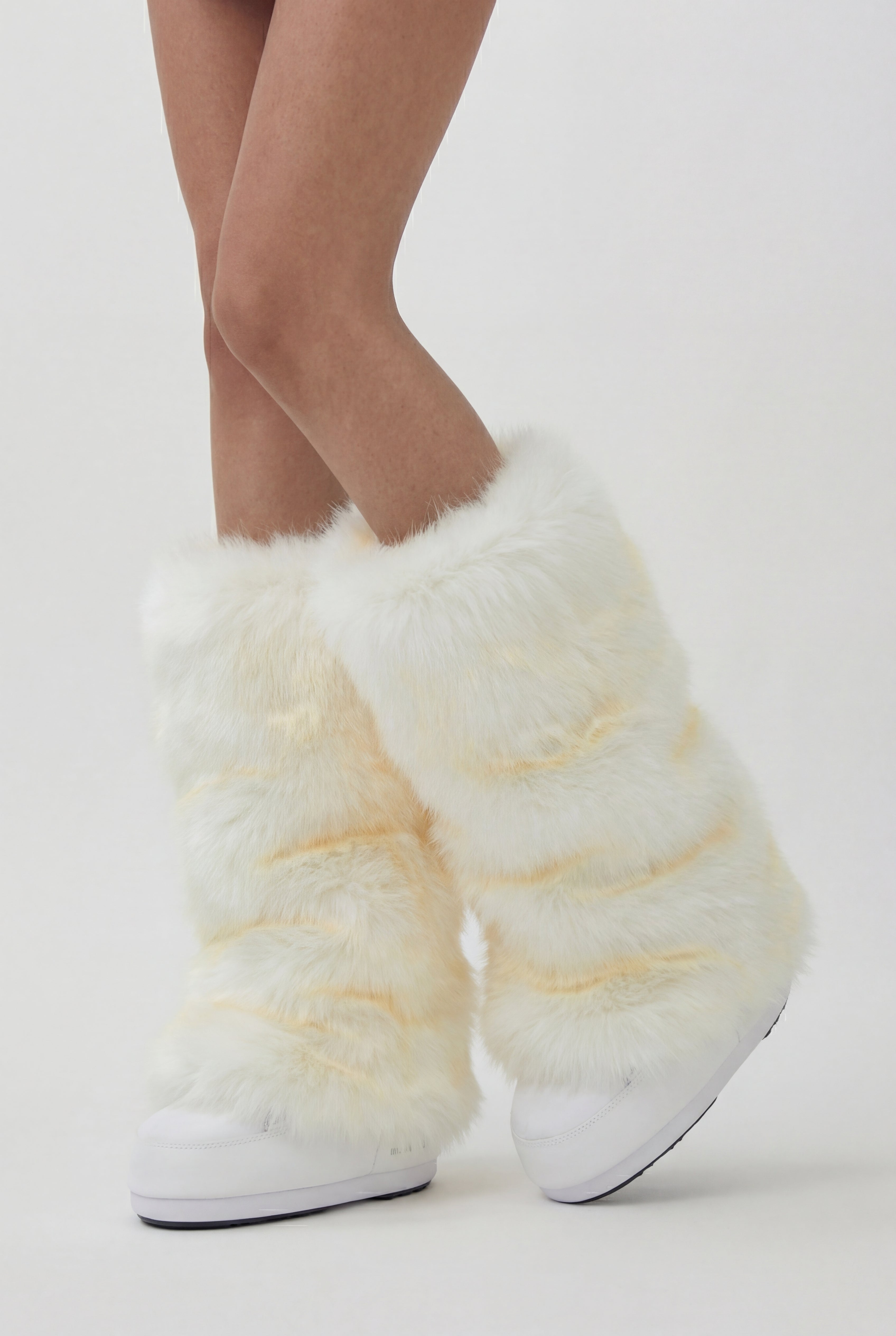 Bearry White Legwarmer